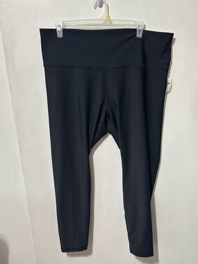 Women’s plus size old navy Black High-Waist Active Leggings - sz 3xl - NWT